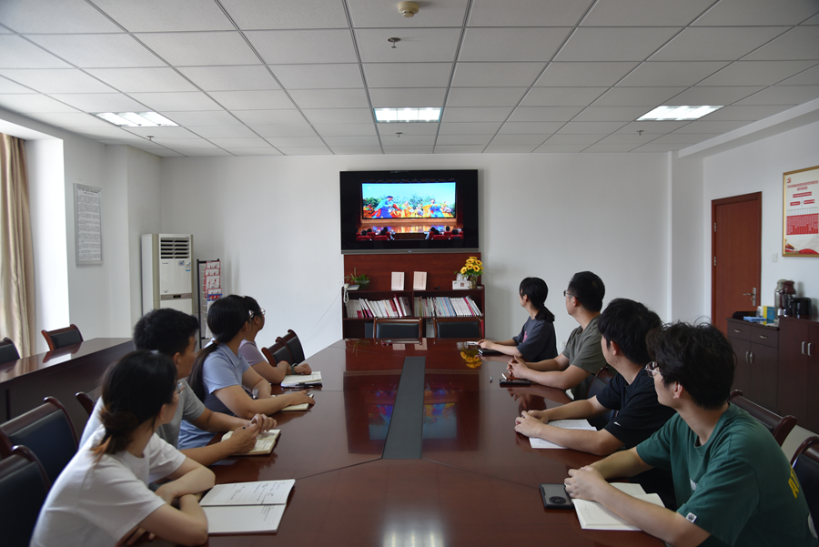会议现场.jpg